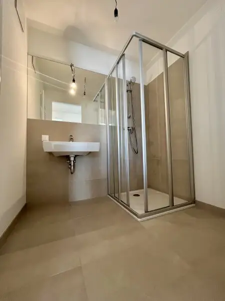 Traumhafte Dachgeschosswohnung in 1230 Wien – Erstbezug mit Balkon und Terrassen!