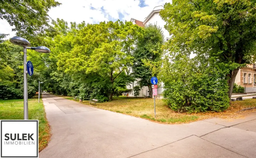 Schönbrunner Allee: 3-Zimmer-Altbauwohnung mit perfekter Aufteilung und Grünblick