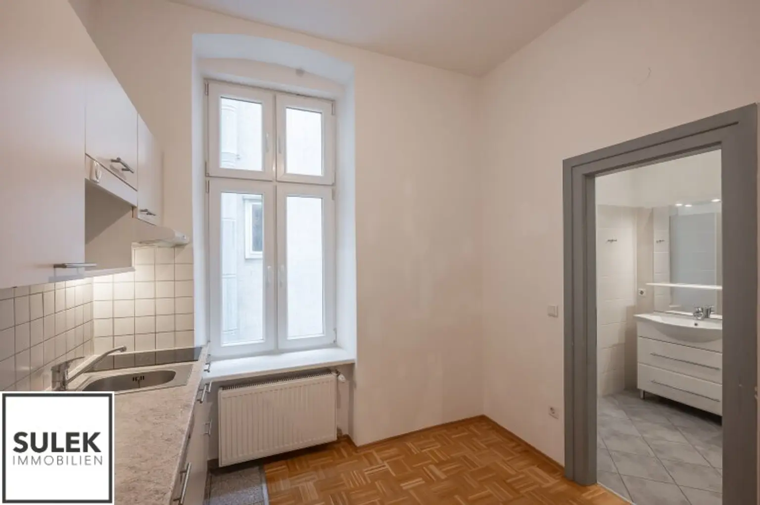 Wohnen direkt bei der Votivkirche: großzügige 2-Zi.-Wohnung (getrennt begehbare Zimmer + Küche)