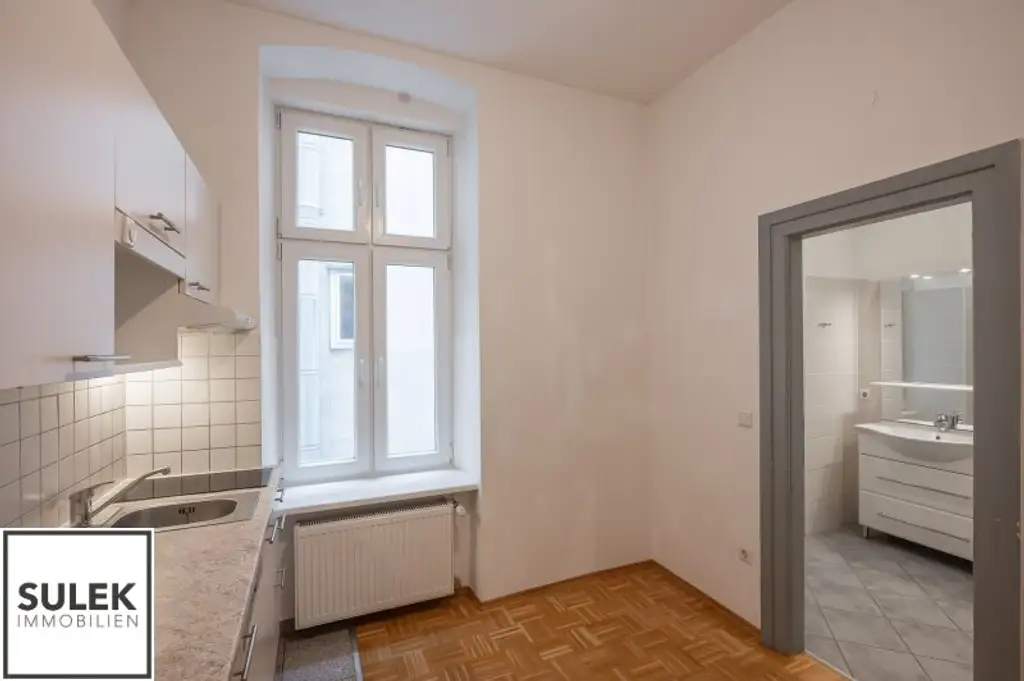 Wohnen direkt bei der Votivkirche: großzügige 2-Zi.-Wohnung (getrennt begehbare Zimmer + Küche)