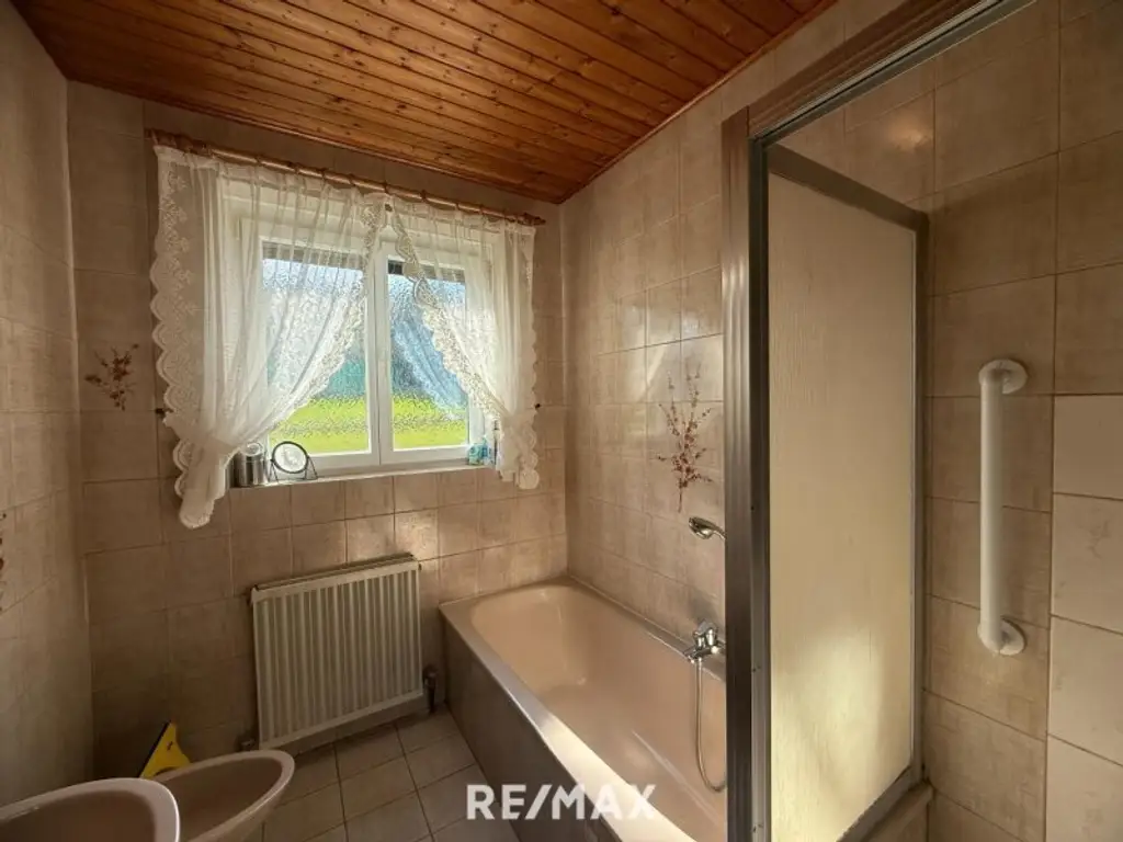 *** Gemeinschaftsprojekt oder Investment? Zwei Häuser, sechs Stellplätze, großes Grundstück in Toplage! ***