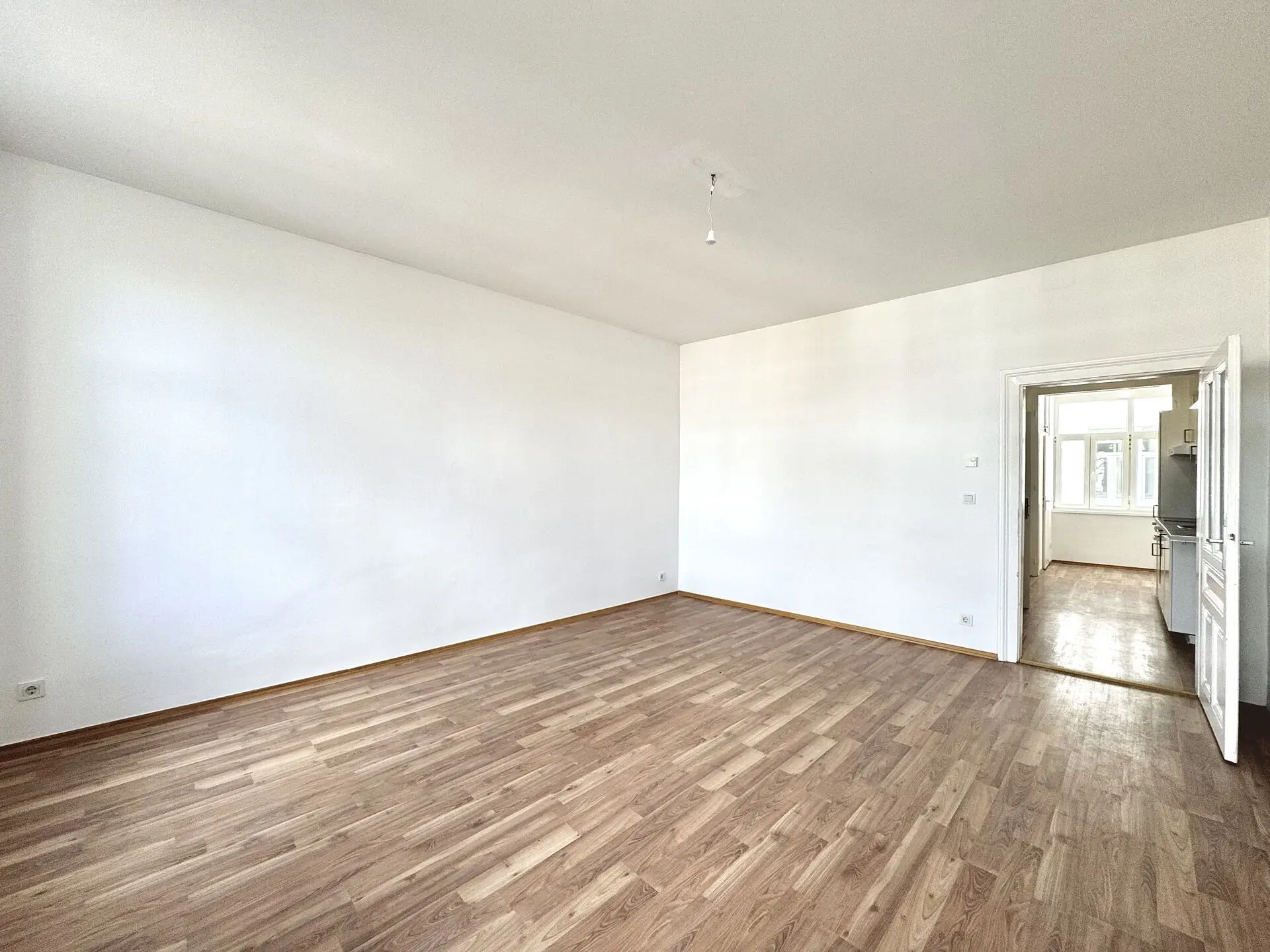 20251118_102315099_iOS