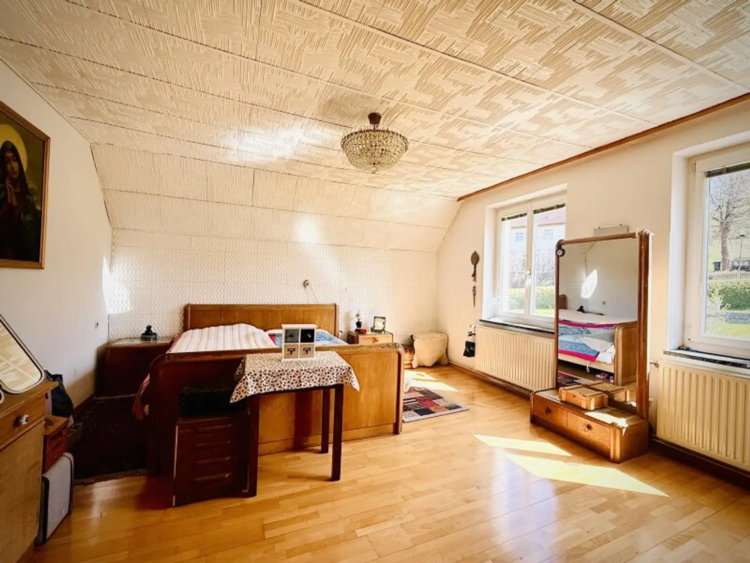 weiteres großes Schlafzimmer im OG