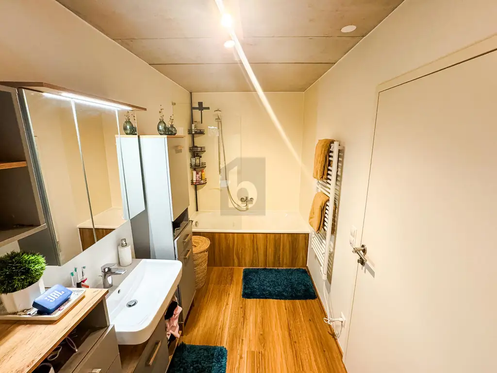 MODERN MIT GARTEN & DACHTERRASSE IN TOP LAGE !