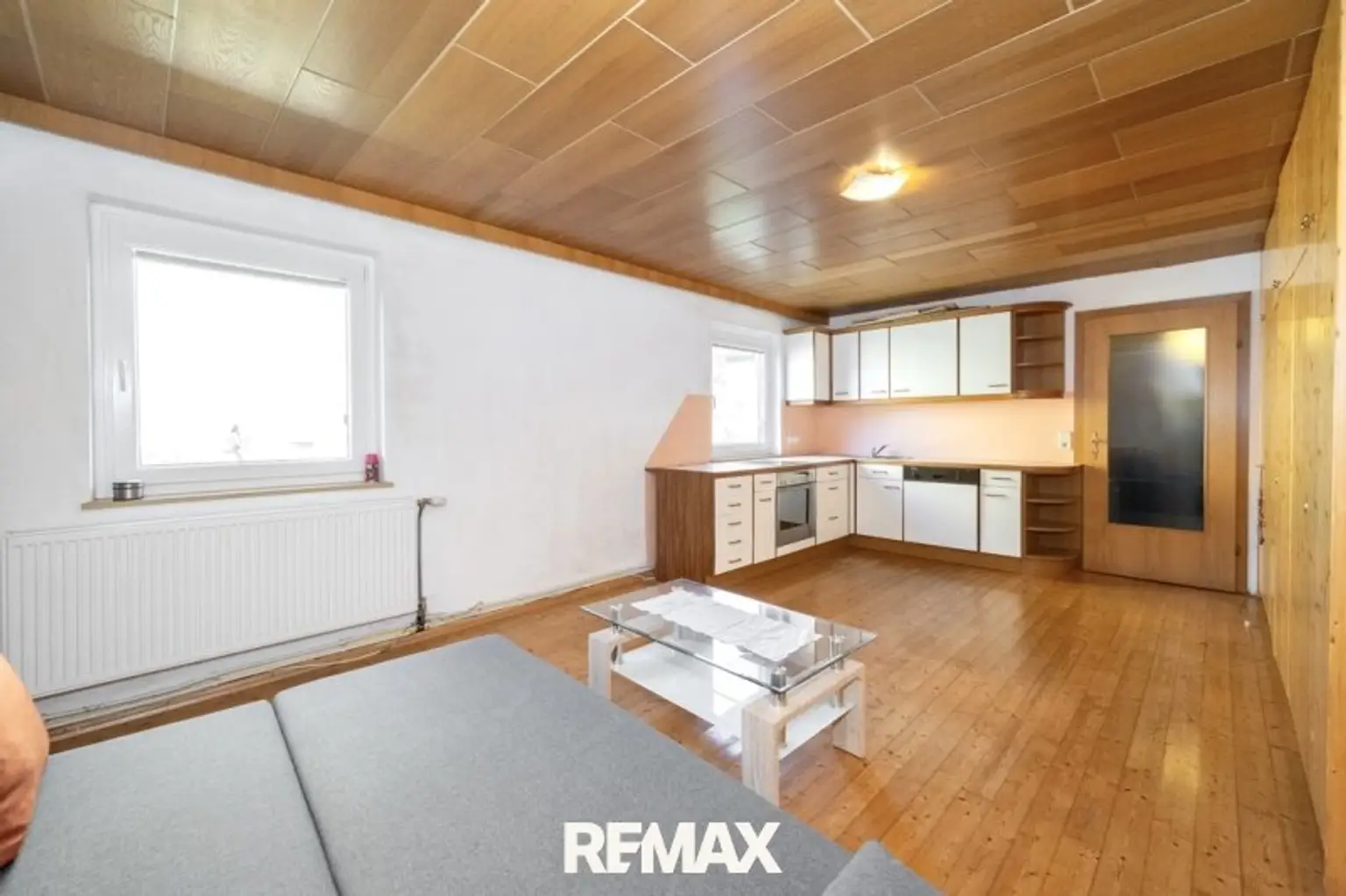 Wohn-, Küchen- und Essbereich (EG)