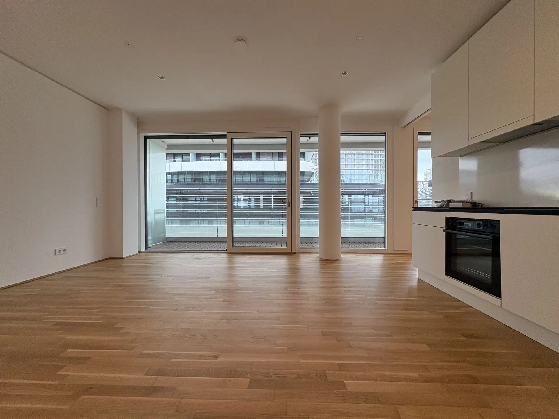 20251120_115856297_iOS