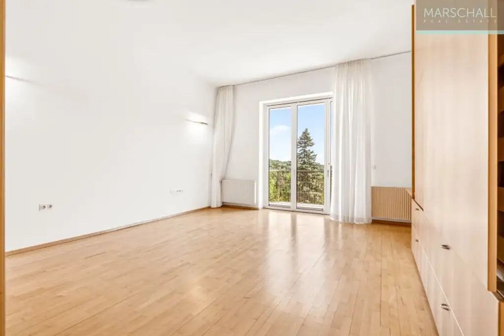 Elegantes Anwesen mit großzügigem Grundbesitz (11.045 m²) zur Vermietung