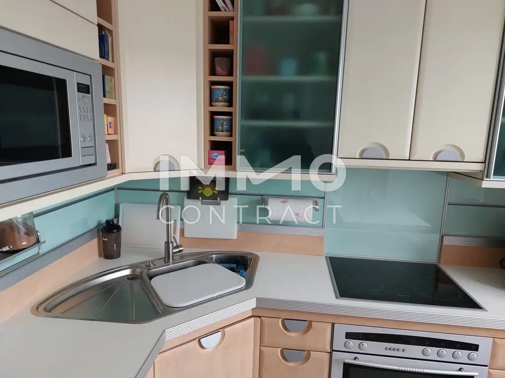 BESONDERS SCHÖNE 3 ZIMMERWOHNUNG MIT GROSSER LOGGIA UND MIT  EXKLUSIVER AUSSTATTUNG