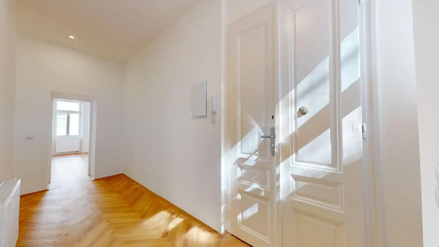 2 -Zimmer-Altbauwohnung - Sanierungsbedürftig