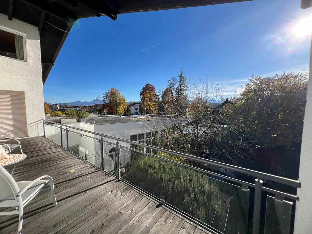 Leistbarer Wohntraum für 2 Familien mit XXL-Wintergarten, bombastischer Dachterrasse, großzügiger Gartenoase, Schwimmteich, Garage & Doppelcarport