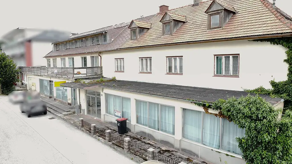 Großes Haus mit Entwicklungspotenzial in Mönichkirchen / ehemaliges Hotel