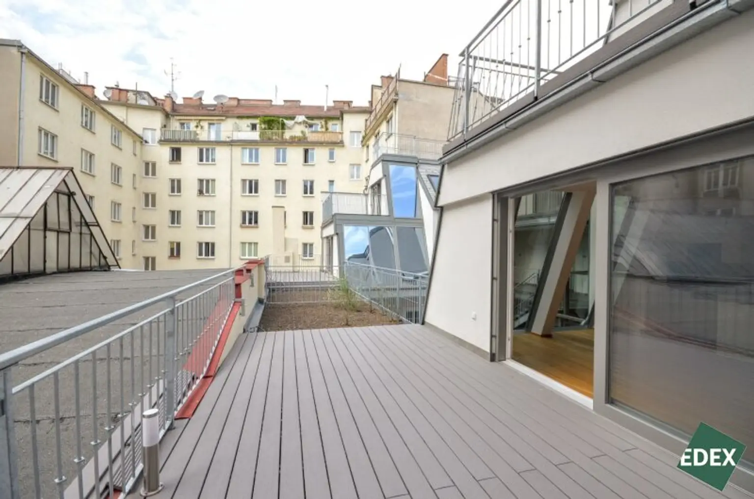 Klimatisierte 3-Zimmer-Maisonette mit Terrasse