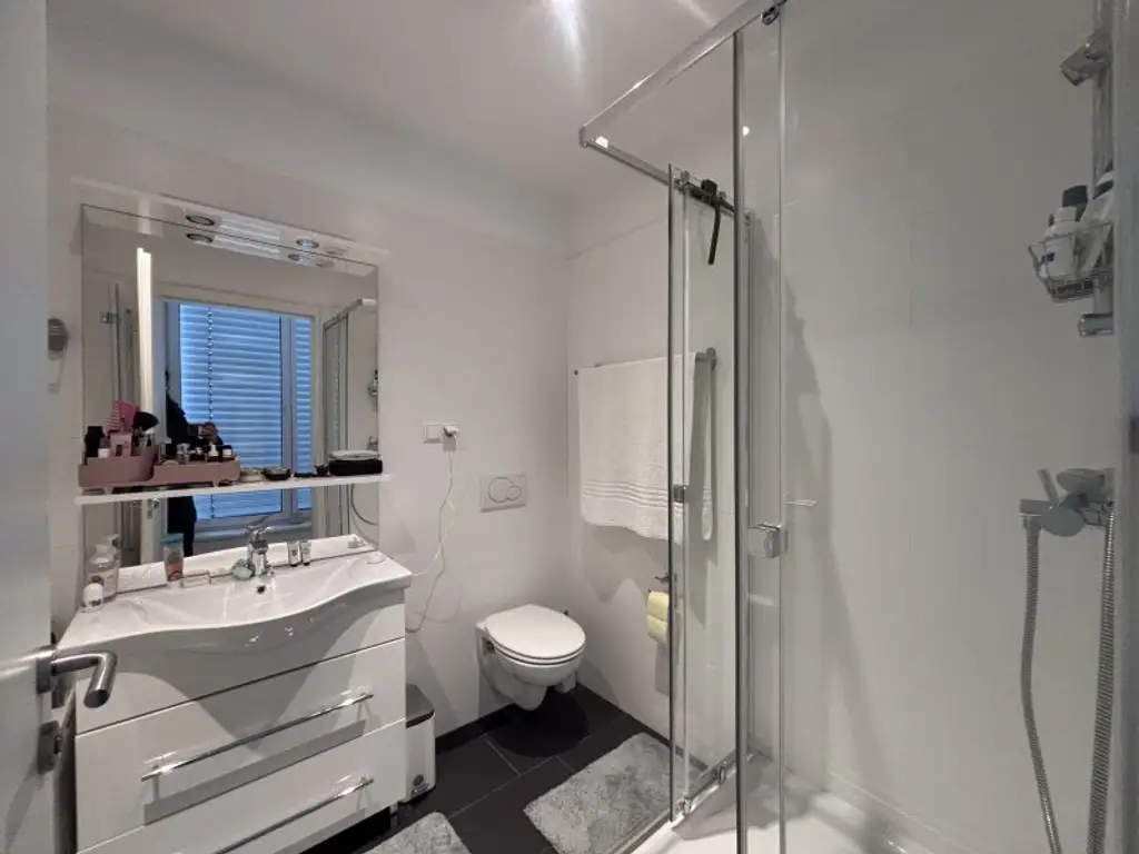 Dachterrassenwohnung ohne Dachschrägen – Erstklassige Lage nahe Börse und Rudolfsplatz