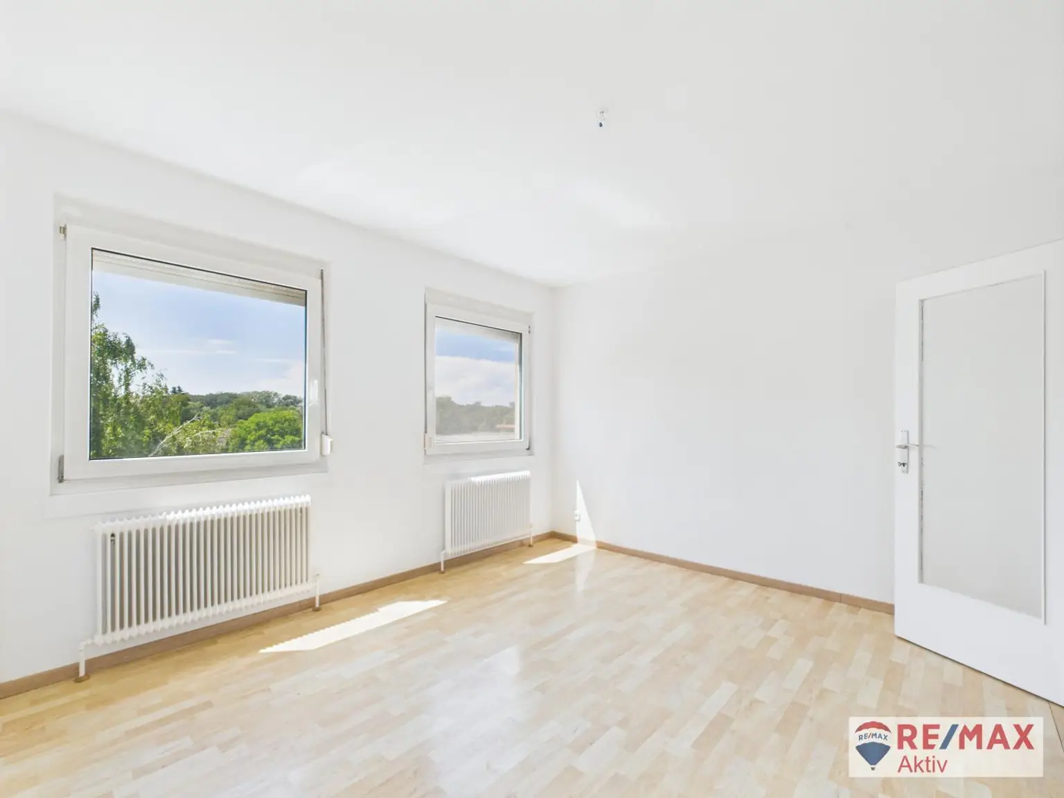 Helle Dachgeschosswohnung mit Loggia in der Auvorstadt