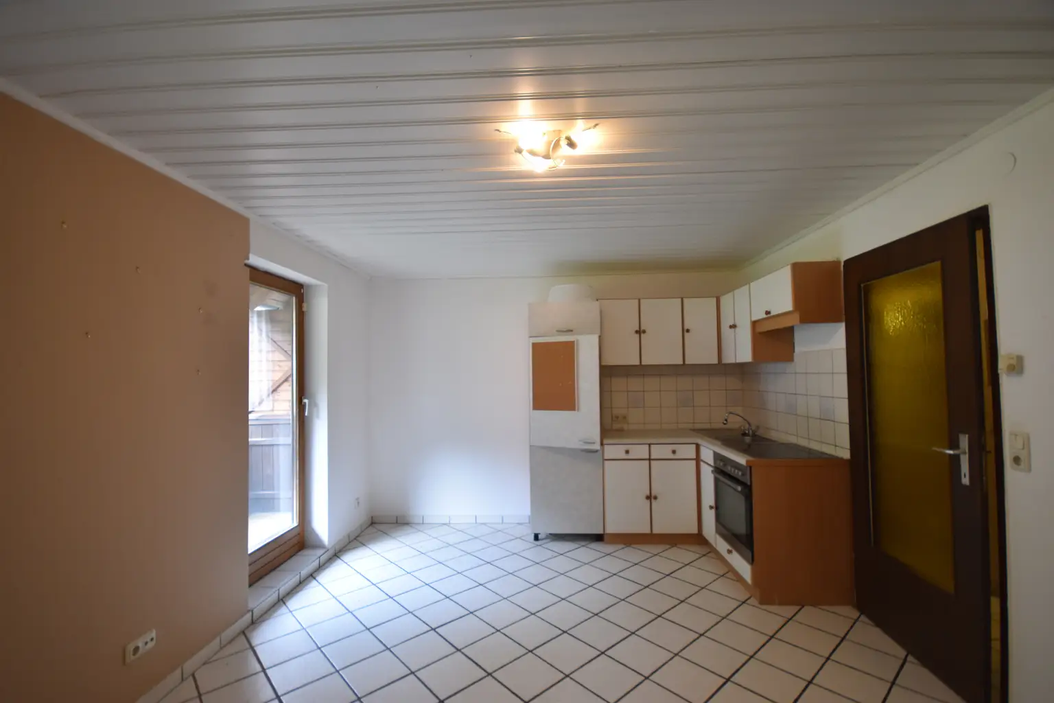 "GRÖDIG - Kleine gemütliche Garconiere mit Balkon und Grünruhelage"