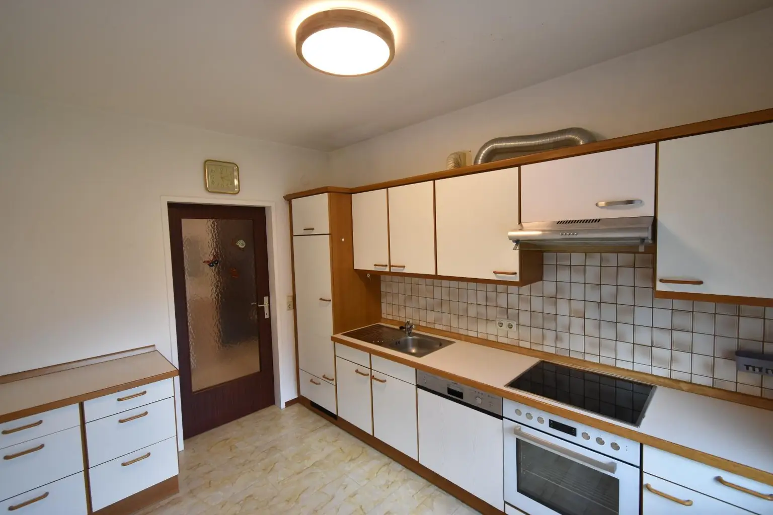 „Zentrumsnahe 3 Zimmer-Wohnung“ Mit Loggia und Carport! In begehrter, ruhiger Lage! Ca. 81 m²