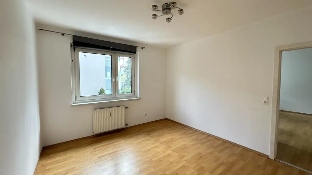 Eigentum in Graz-Eggenberg: 2-Zimmer Wohnung mit Küche & Innenhof-Parkplatz