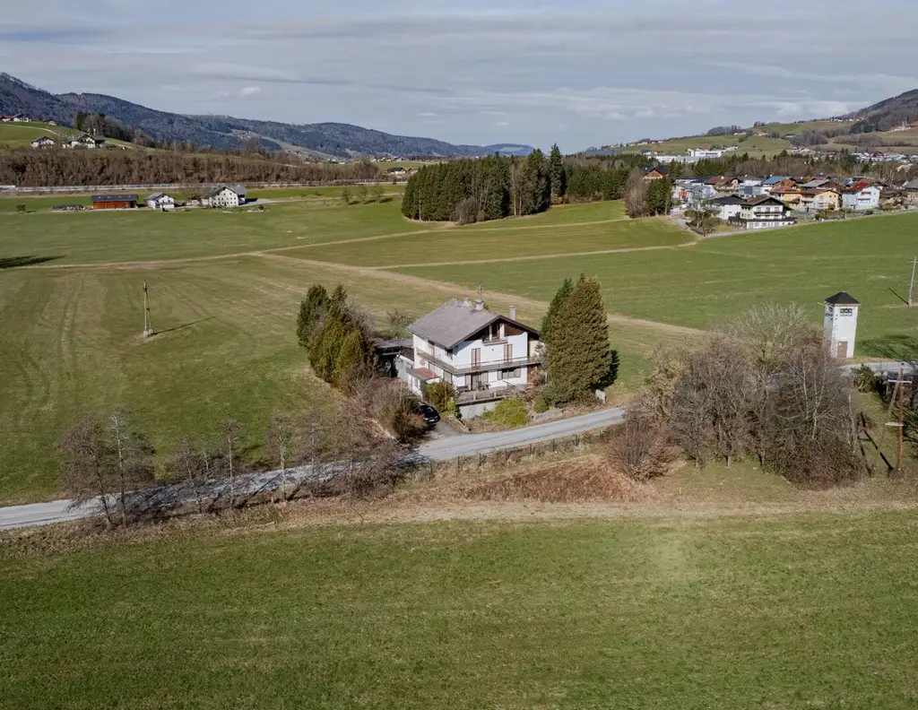 TRAUM VOM HAUS; BEEINDRUCKENDES BAUGRUNDSTÜCK MIT SEE- & BERGBLICK