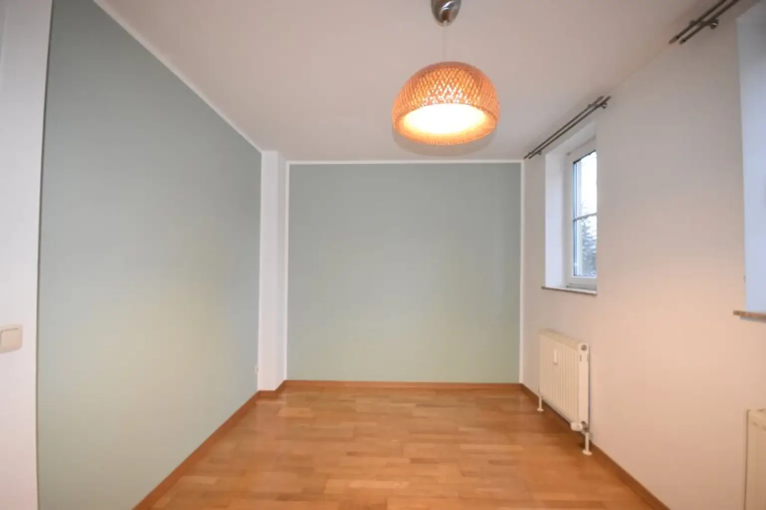 Schlafbereich - Kleine gemütliche 2 Zimmer Wohnung mit Garten und PKW-Stellplatz Miete Aigen Salzburg