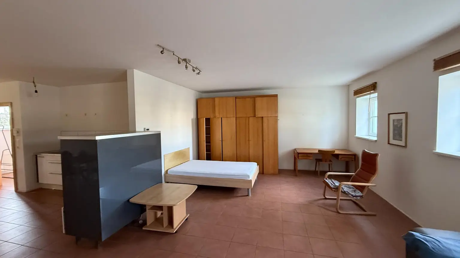 Großzügige Garconniere mit Küche in ruhiger Lage