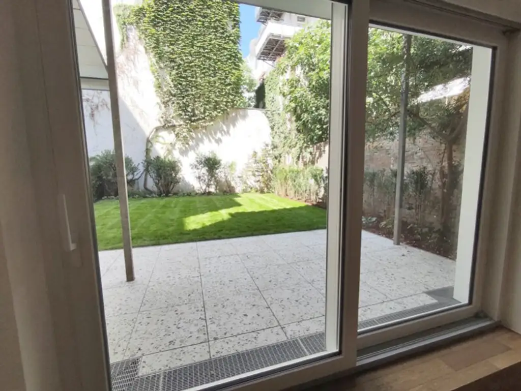 Gartenwohnung in der Krongasse! Erstbezug in liebevoll saniertem Altbauhaus - Top04