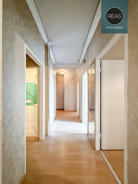 Wohnungspaket in Top-Innenstadtlage! 2 nebeneinander liegende Wohnungen mit 2 Loggien, neuen Fenstern und unverbautem Traumblick!