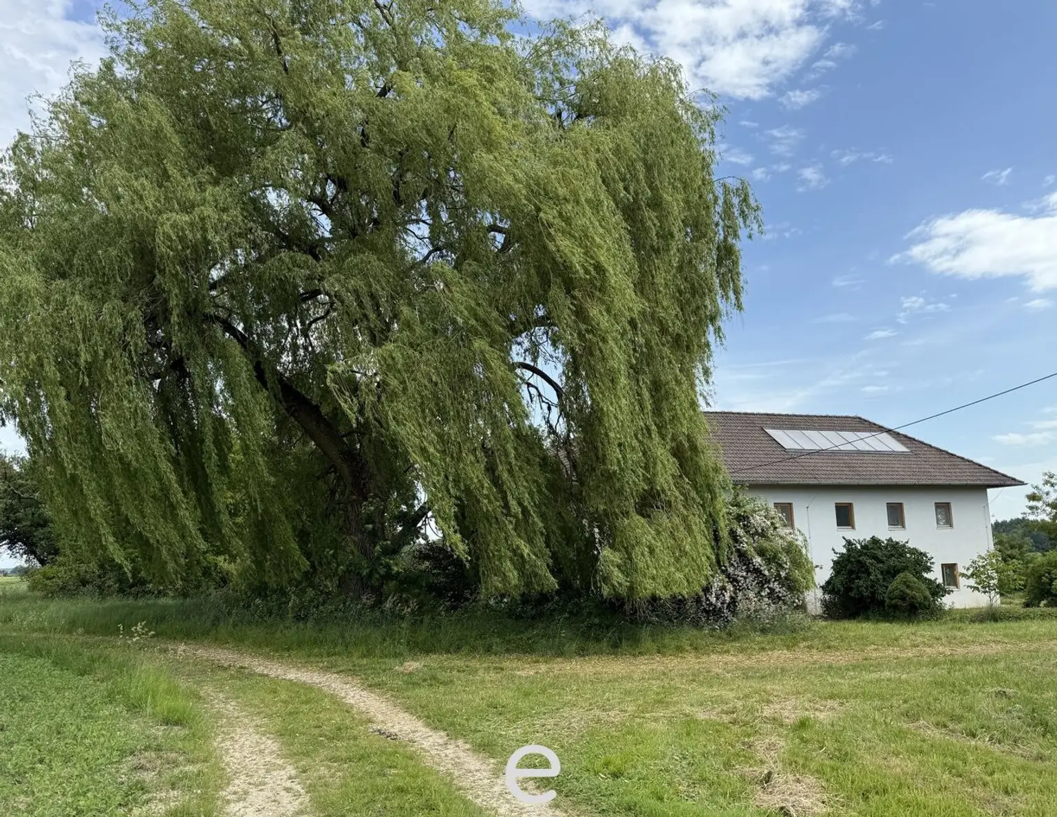 Vierkanthof in idyllischer Alleinlage