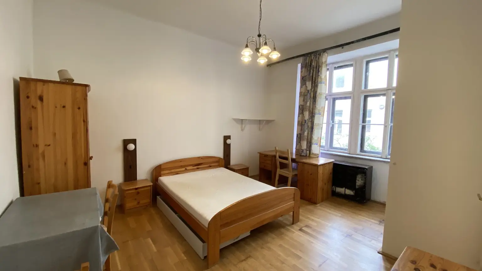 Garçonnière mit Sanierungsbedarf im 15. Bezirk