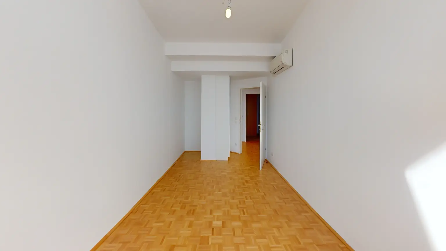 3-Zimmer-Wohnung mit privater Dachterrasse, Klimaanlage und Ruhelage