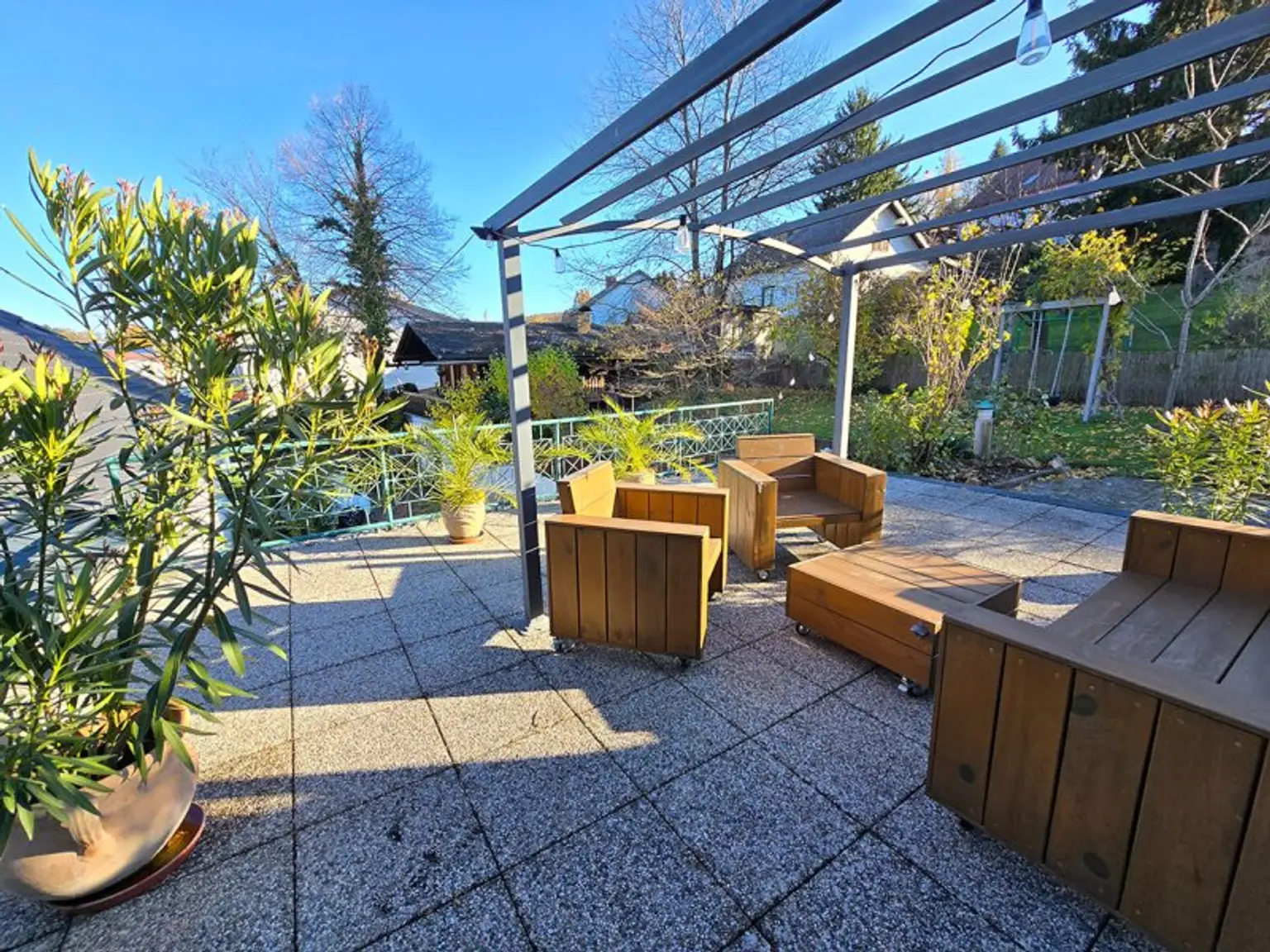 *** TOP SANIERTES HAUS IN ZENTRUMS-LAGE *** KACHELÖFEN *** TERRASSEN *** uvm....