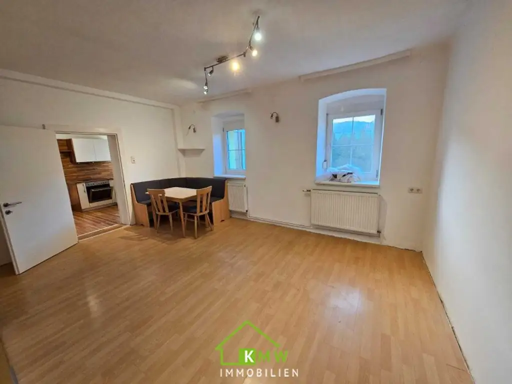 Saniertes, kleines Haus in guter Lage