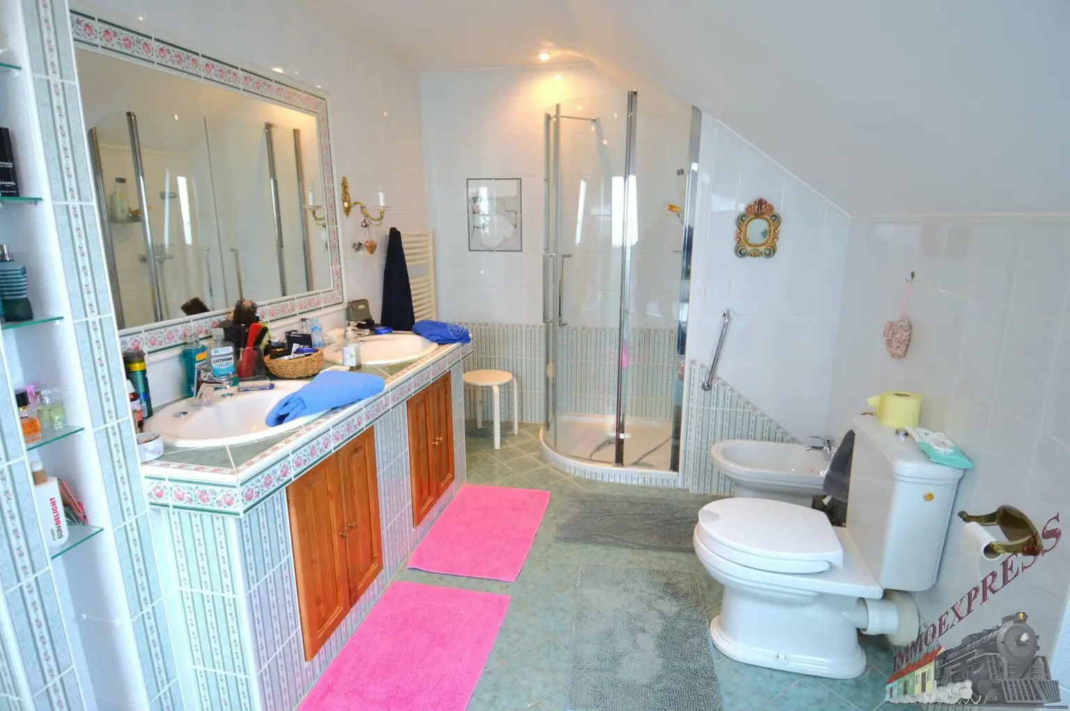 Repräsentatives Einfamilienhaus im italienischen Stil auf ca. 2.711 m²