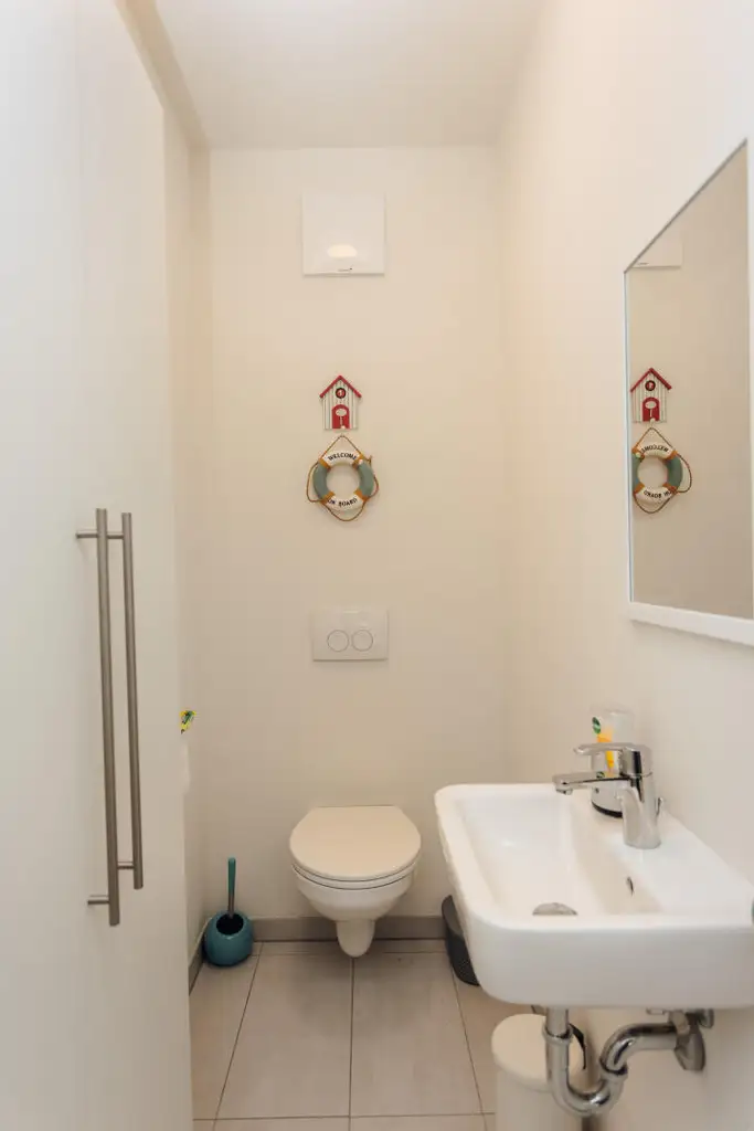 Moderne 2-Zimmer-Eigentumswohnung mit großem Balkon + Parkplatz + riesigem Kellerabteil