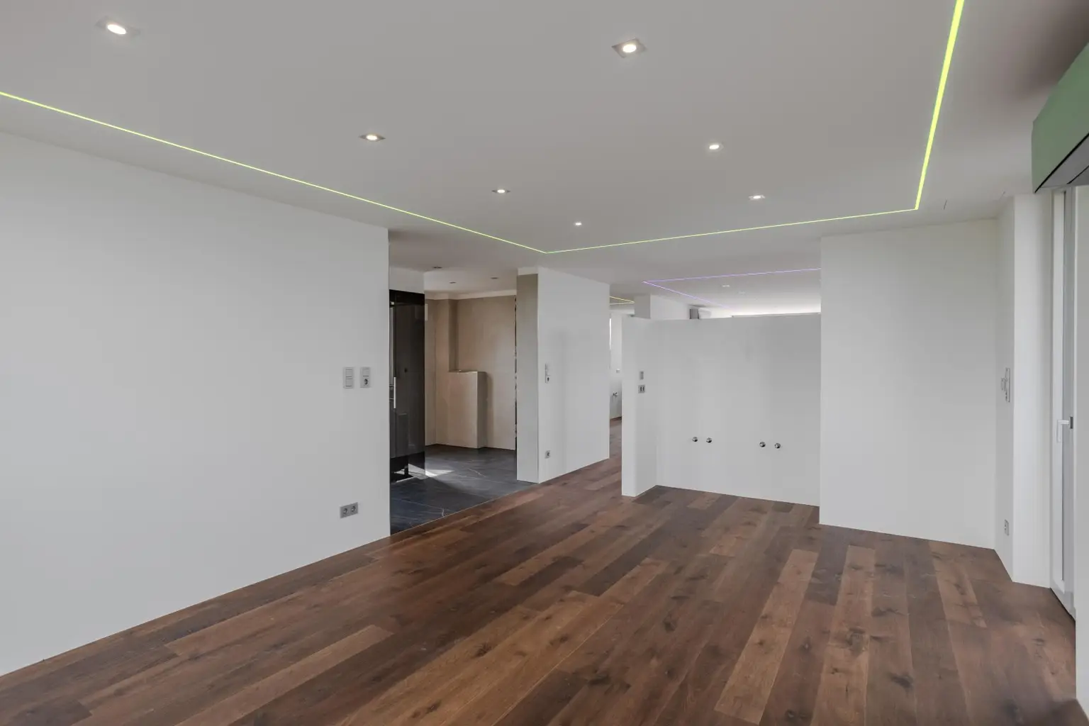 "Penthouse mit Sauna, Pools und eigenen Aufzug"