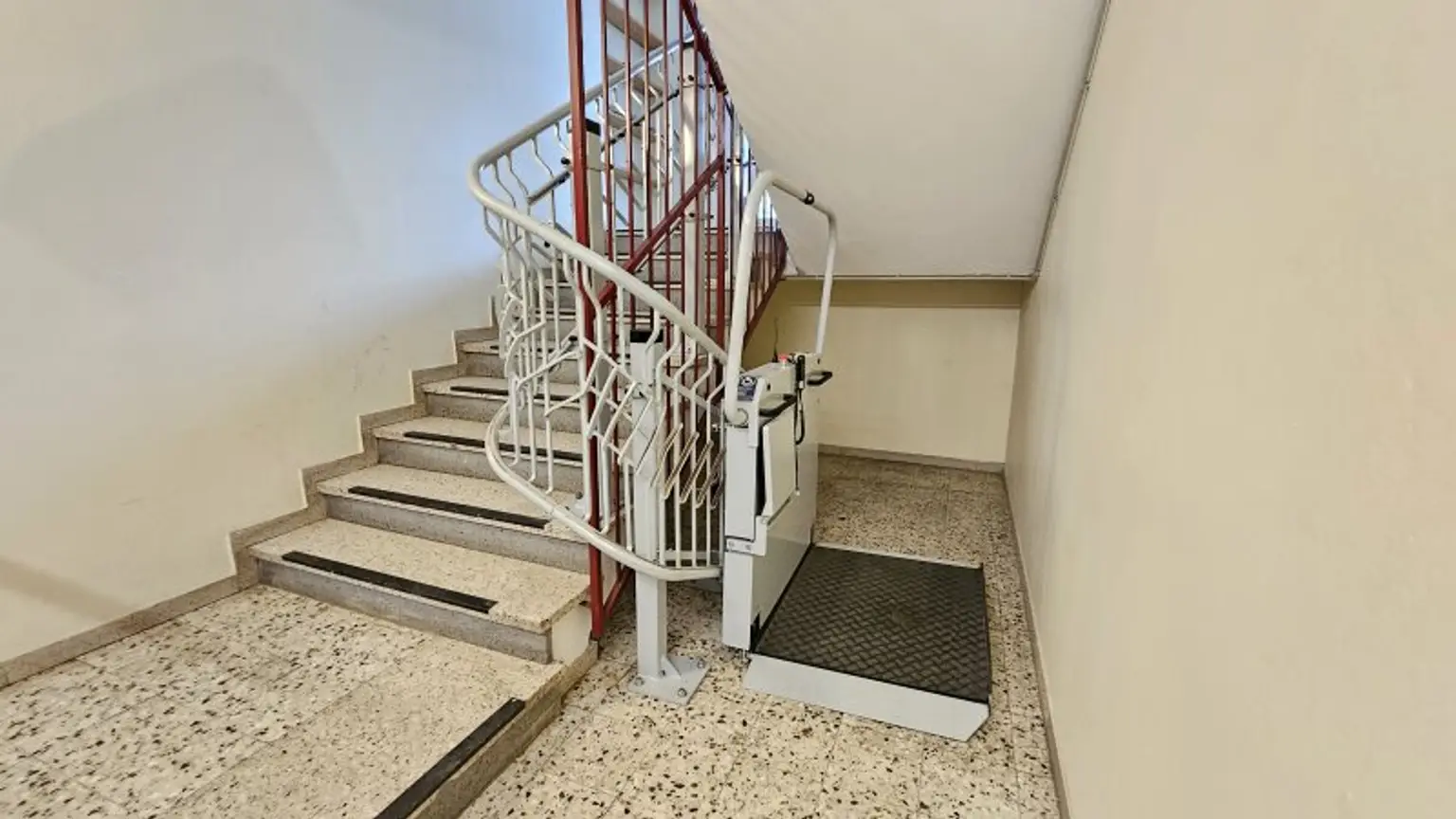 Treppenlift - Rollstuhlgerecht - Wohnung - Spittal - kaufen
