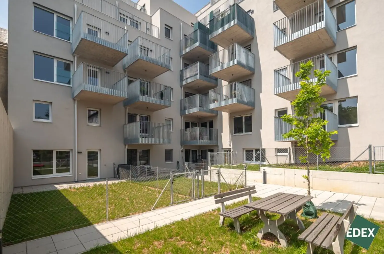 ERSTBEZUG | Sonnige 3-Zimmer-Maisonette-Wohnung mit Garten