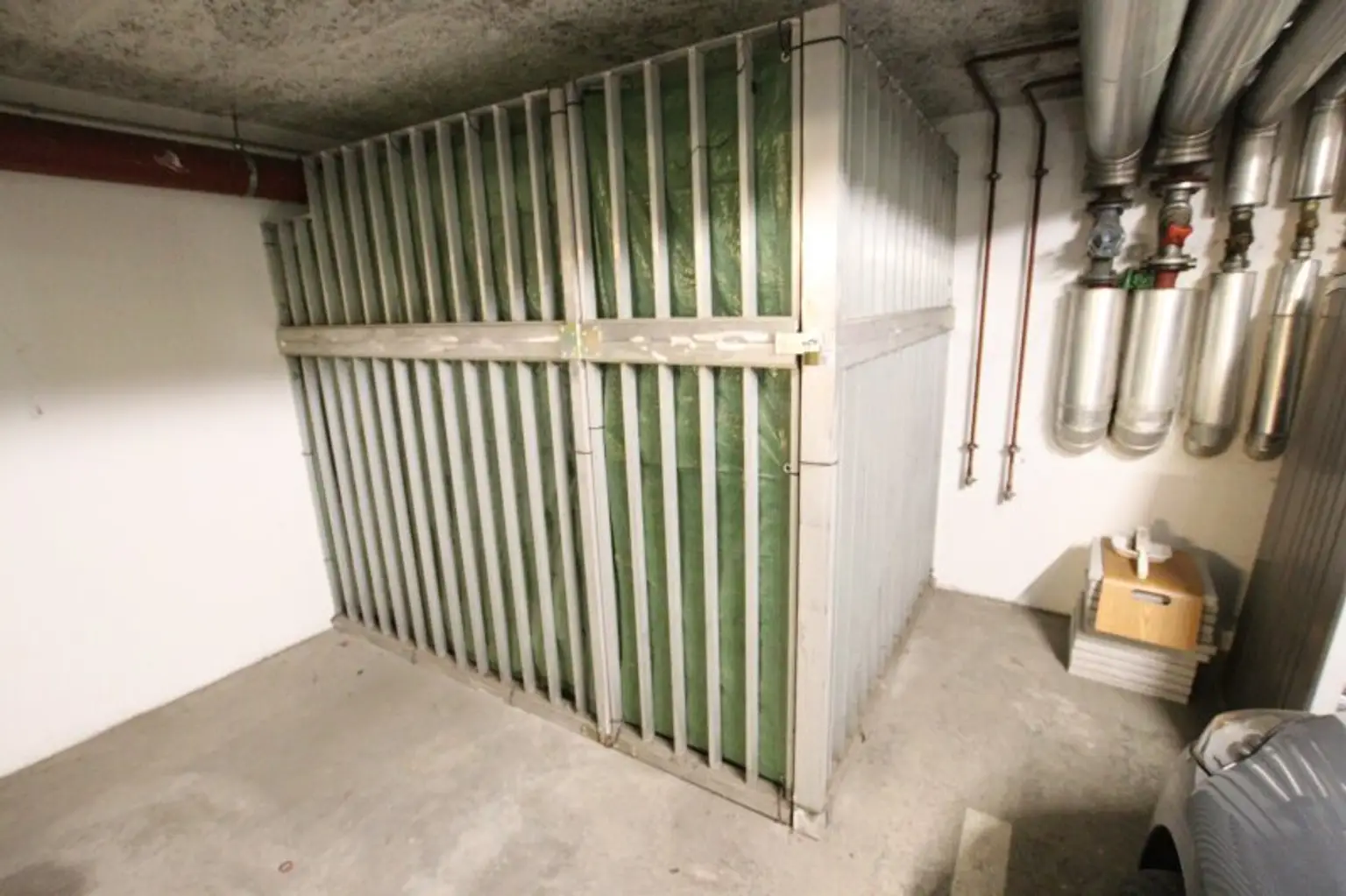 Schöne, vollmöblierte 2 Zi Terrassenwohnung mit XL-Terrasse und Tiefgarage in Waidmannsdorf - Neckheimgasse