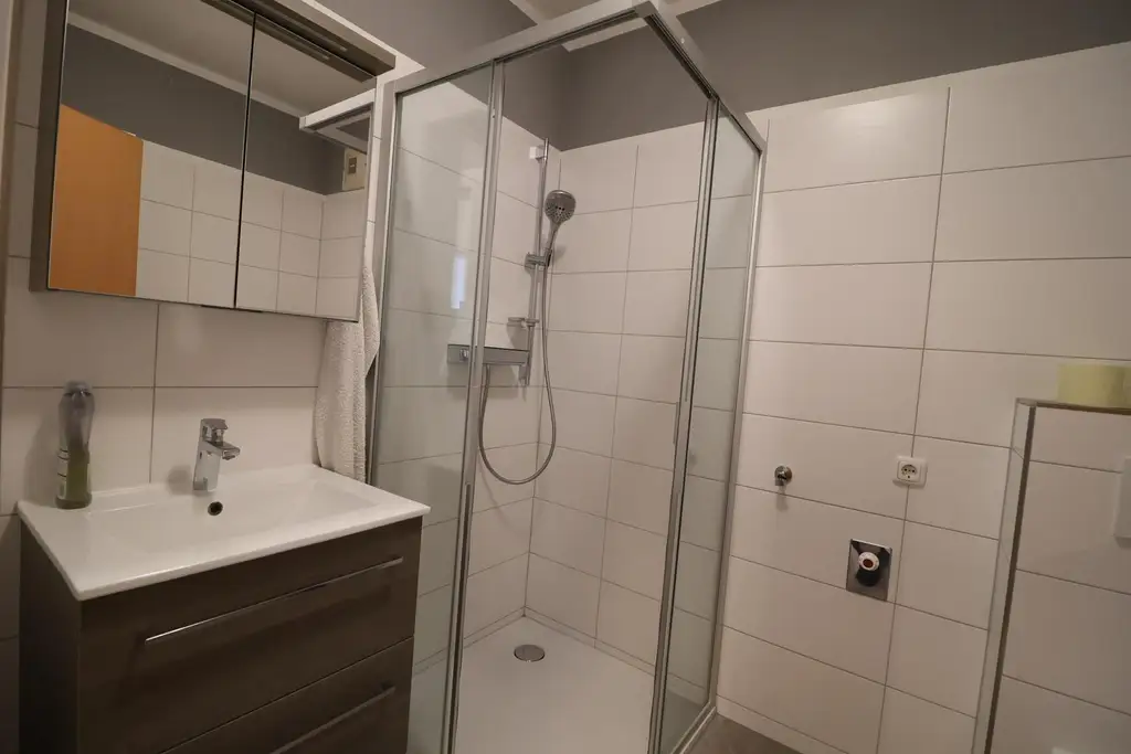 Sehr gepflegtes Büro (mit Option auf Erweiterung)