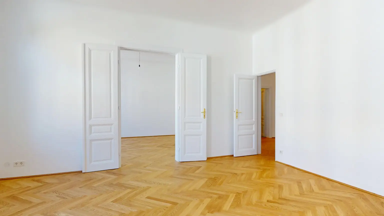 Fasangartengasse/Stranzenberggasse: Erstbezug - Unbefristet - Loggiawohnung