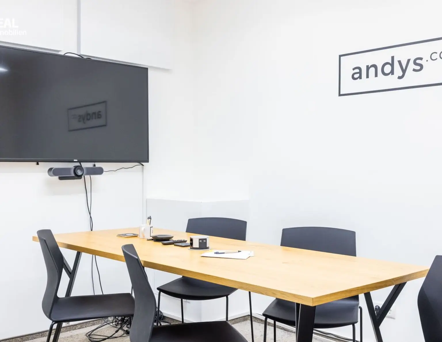 SCHWEDENPLATZ NÄHE - PRIVAT OFFICE ODER COWORKING