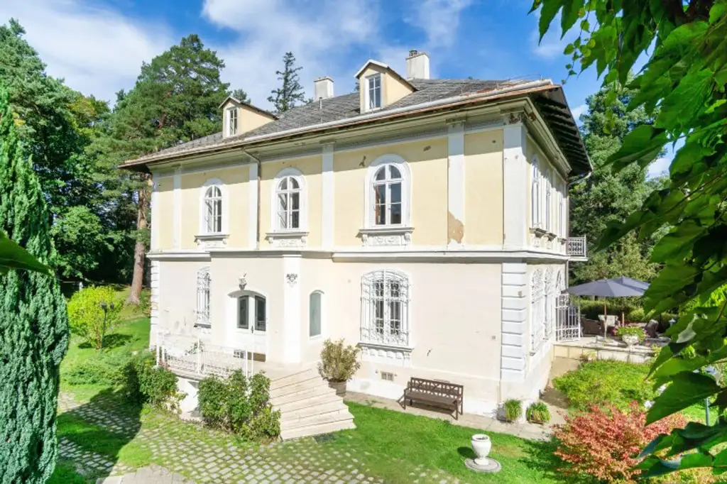 Schlossartige Villa auf über 6.600 m² teilbarem Bauland in einzigartiger Lage Pressbaums