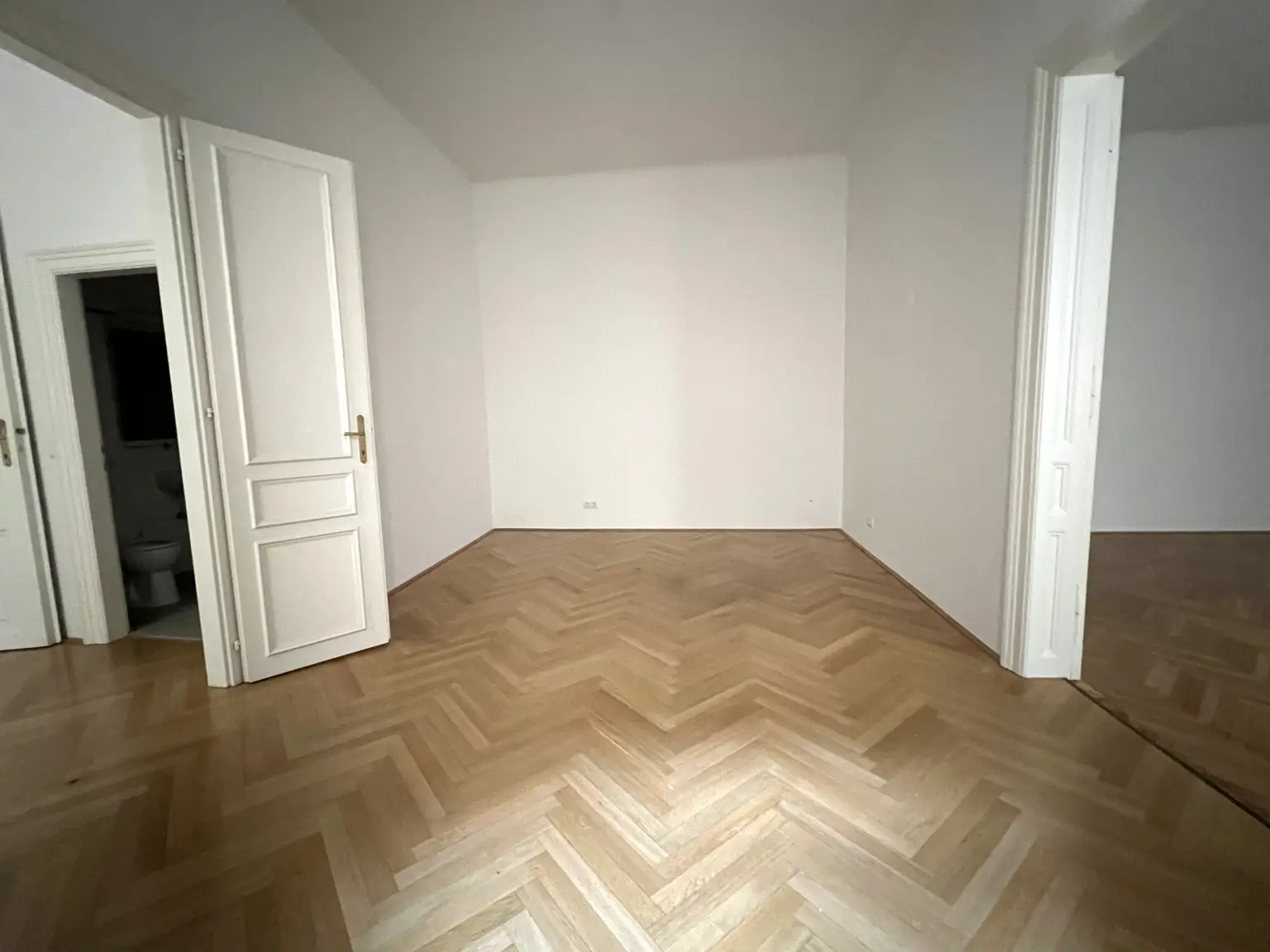 UNBEFRISTET: Charmante Altbauwohnung nahe Volkstheater