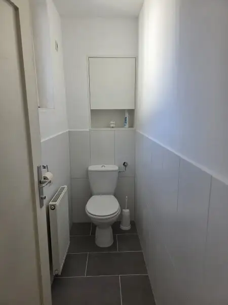 „NUR 25 MINUTEN von WIEN!“ EIN- ODER ZWEIFAMILIENHAUS – schönes ECKGRUNDSTÜCK