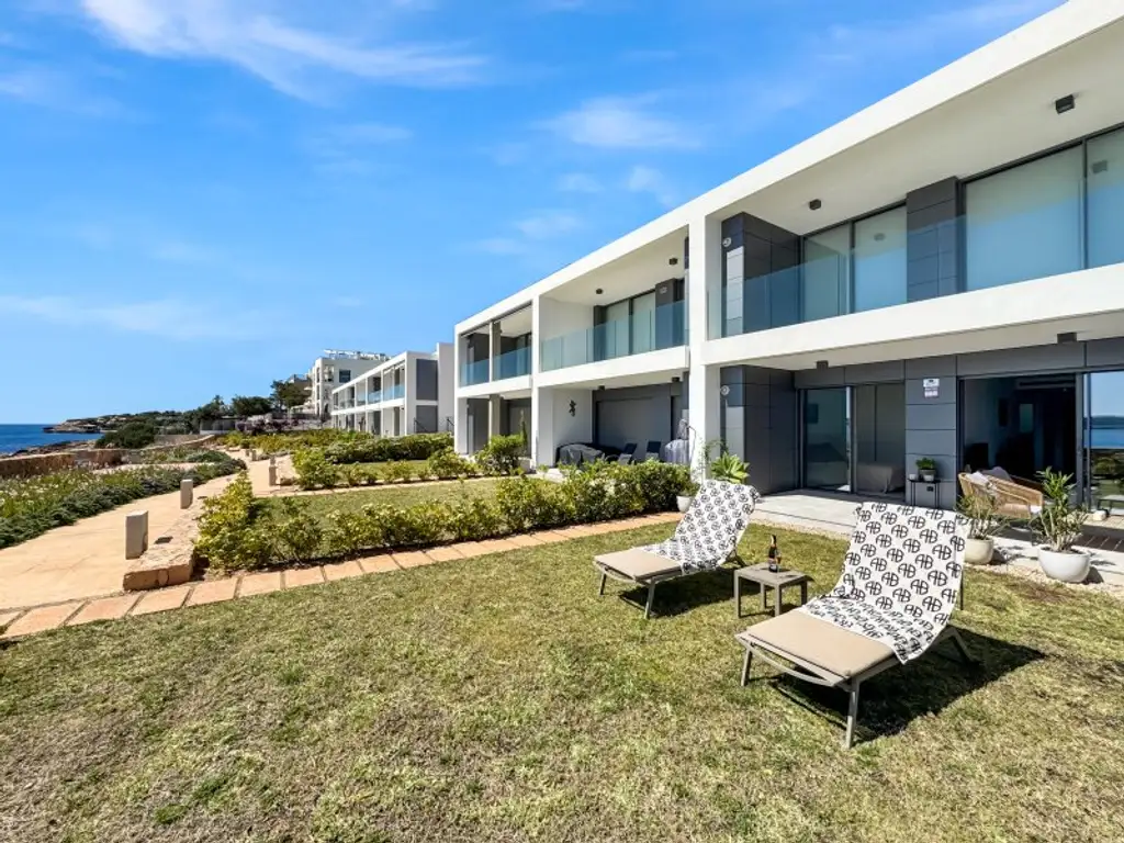 Luxus-Apartment direkt am Strand auf Ibiza