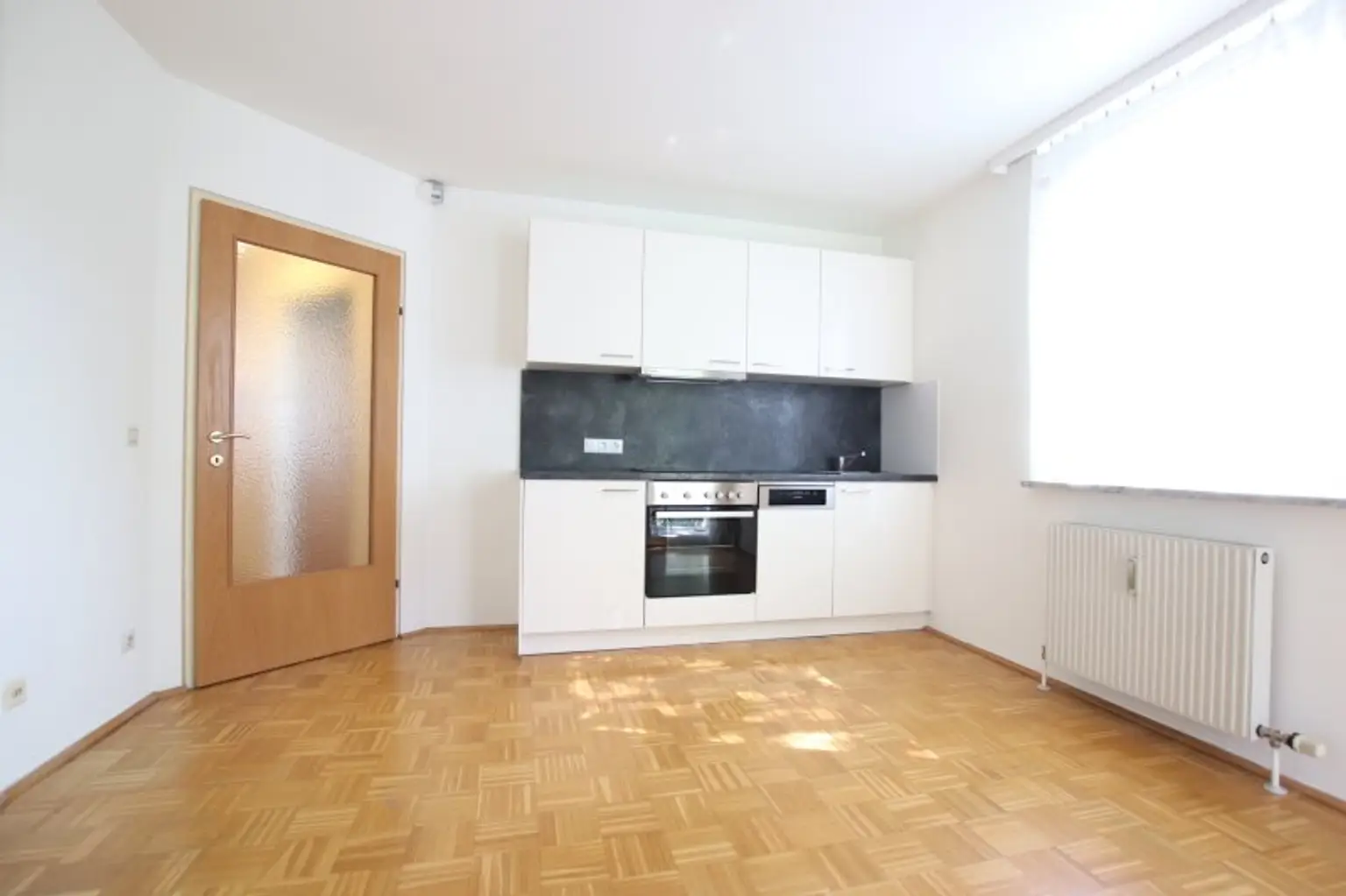 Schöne 2 Zi Wohnung mit Loggia in Waidmannsdorf