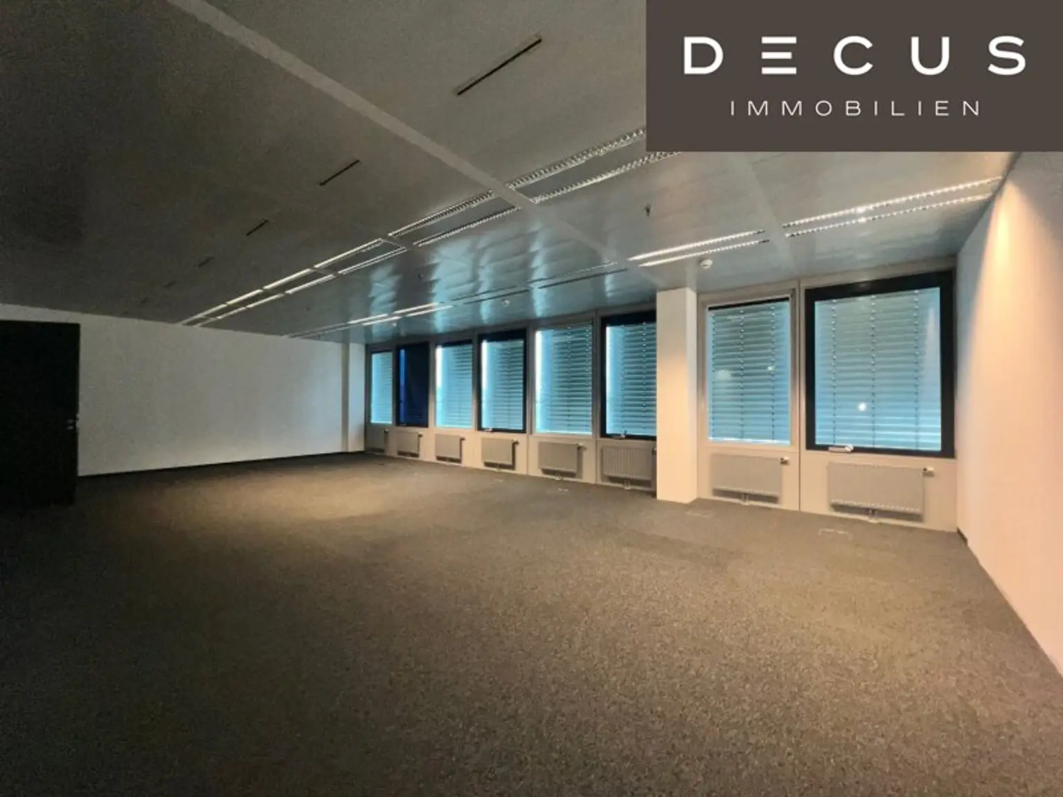 + + + ARES TOWER + + +  BÜROS MIT WEITBLICK + + +  DONAU CITY + + +