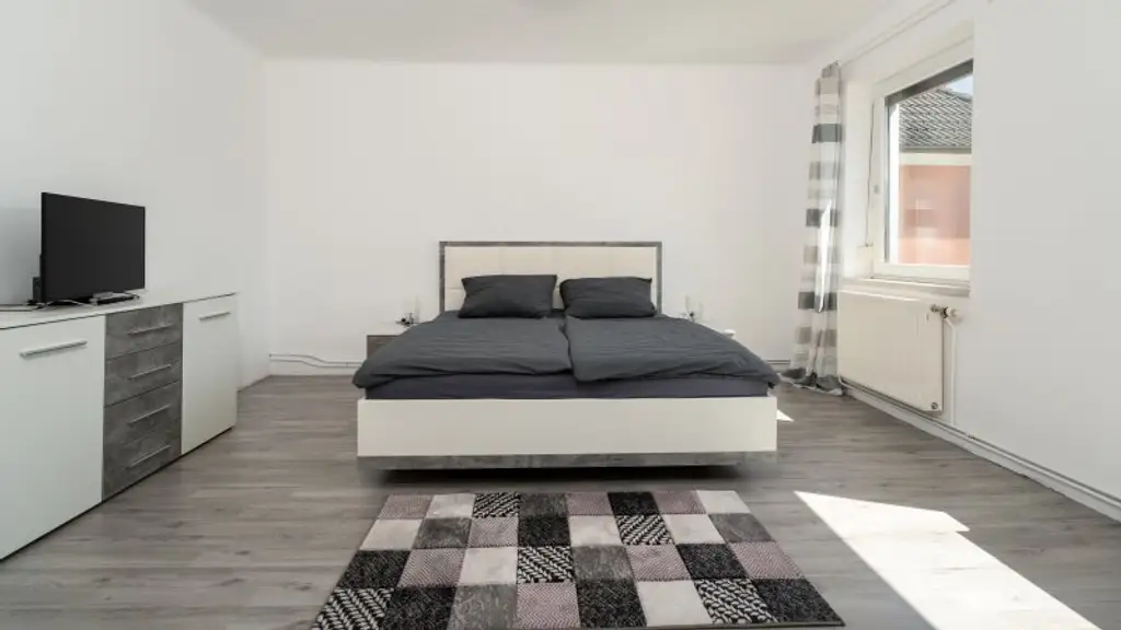 Renoviertes Haus in Loidesthal! Ein Hingucker! Großes Grundstück!
