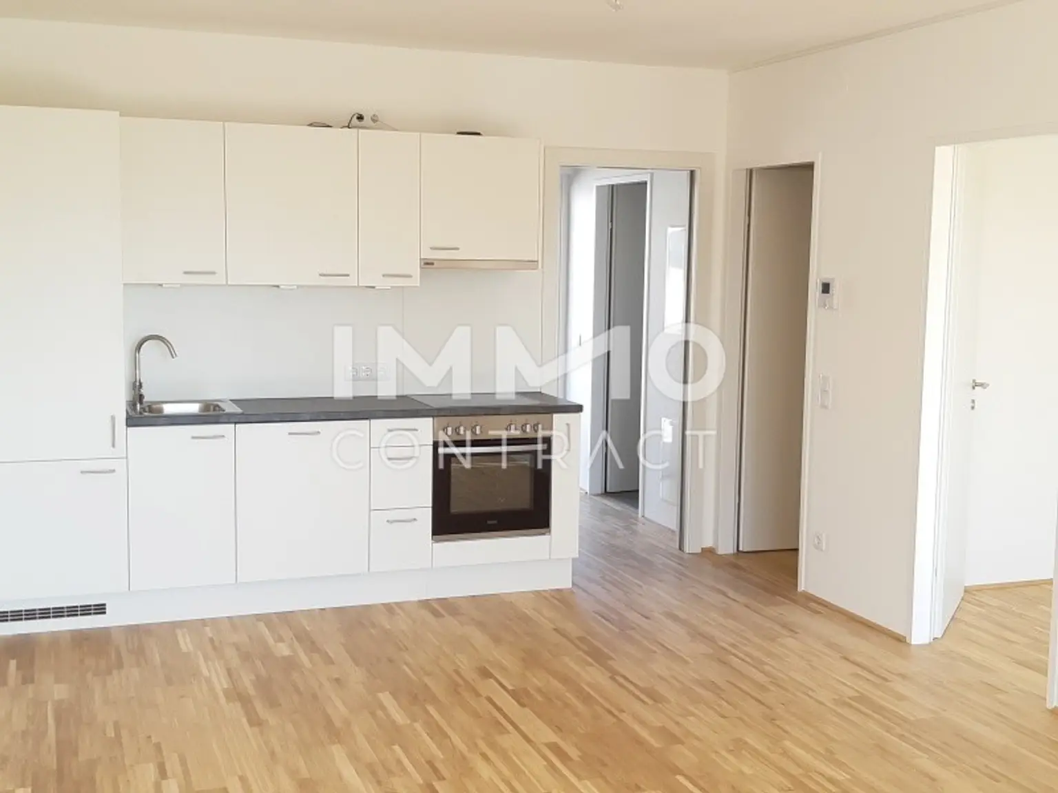AKTION 1. MONAT  MIETFREI: GERÄUMIGE 2,5 ZIMMER WOHNUNG MIT GROSSEM SÜDBALKON IM NEUEN REININGHAUS