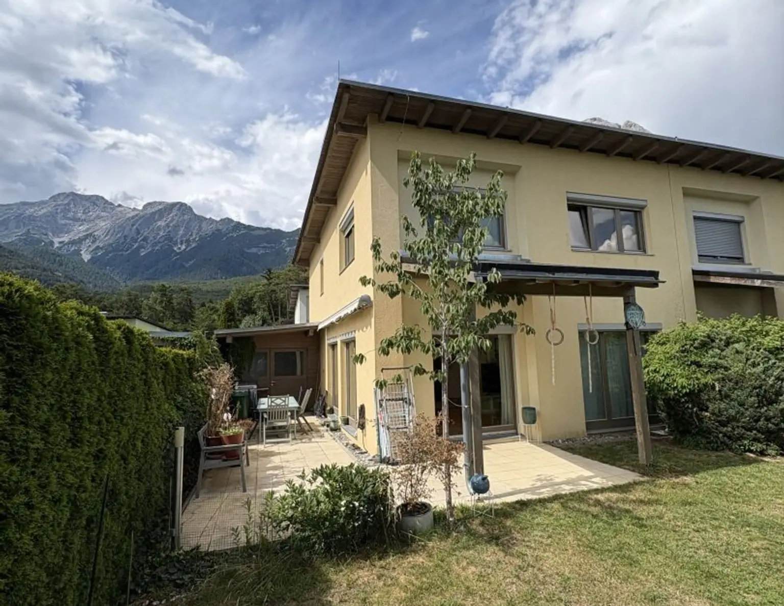 Familienfreundliches Reihenhaus in Telfs - sonnige Ruhelage & Gartenparadies