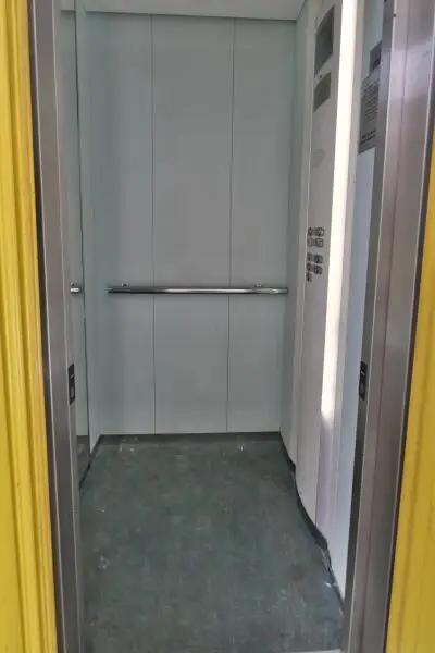 Nähe Innenstadt, Radetzkyplatz, UNBEFRISTETE Dachwohnung 3 Zimmer